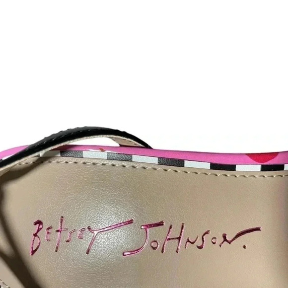 Betsy Johnson Women’s Tiky Strawberry Polka Dot Platform Heels Shoes Sandals 7.5 - Picture 4 of 4